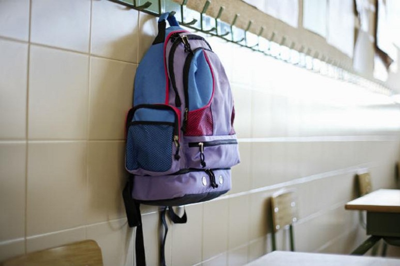 Avoiding mistakes while purchasing school backpacks for girls