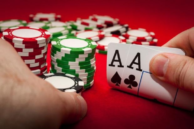 Advantages of playing IDN Poker