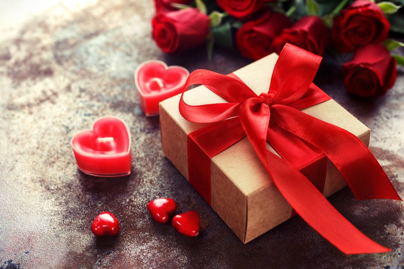 5 valentine gifts for her: follow the list and select