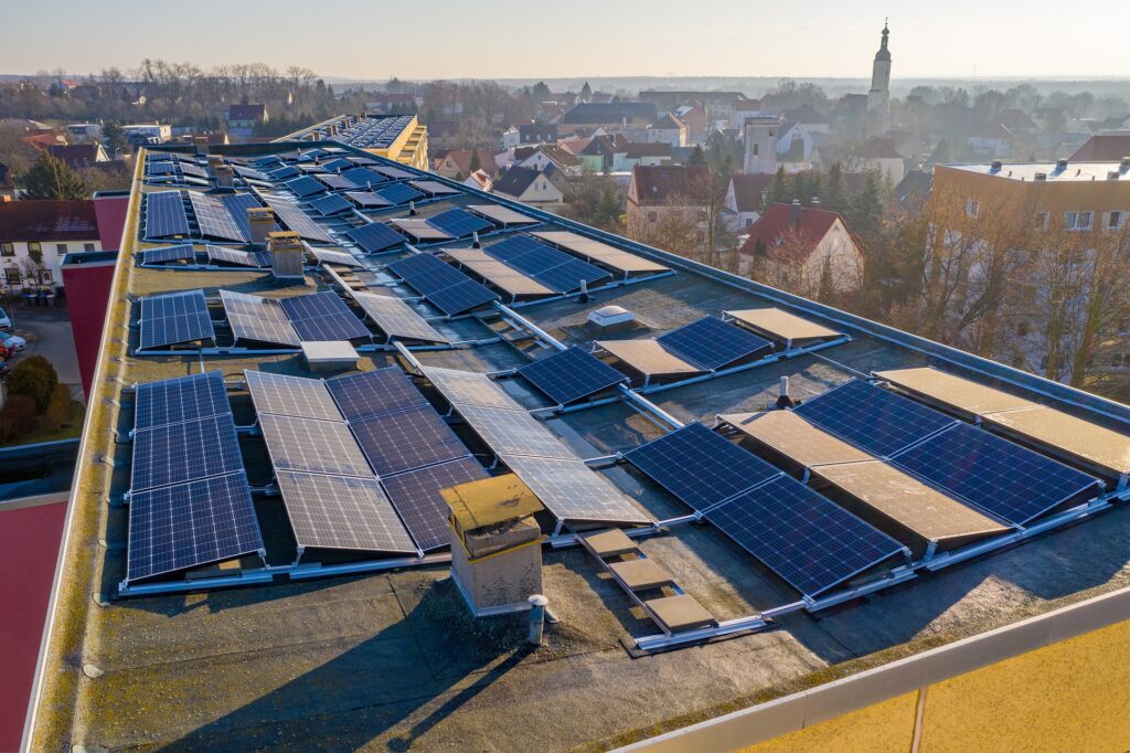 Ways That Solar-Powered Lights Battle Global Warming