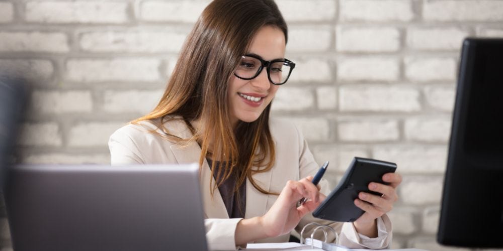 5 Reasons Why Small Businesses Should Outsource Payroll Processing in 2024