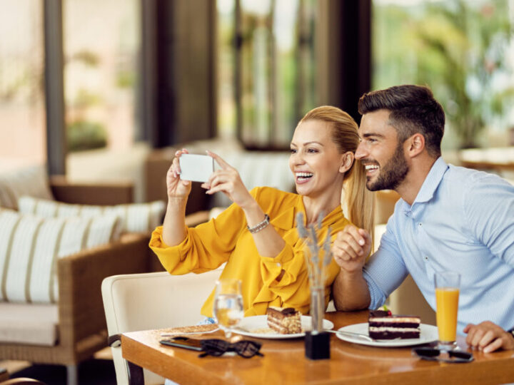 How can you watch the best free movies on HDPorn.Videos?