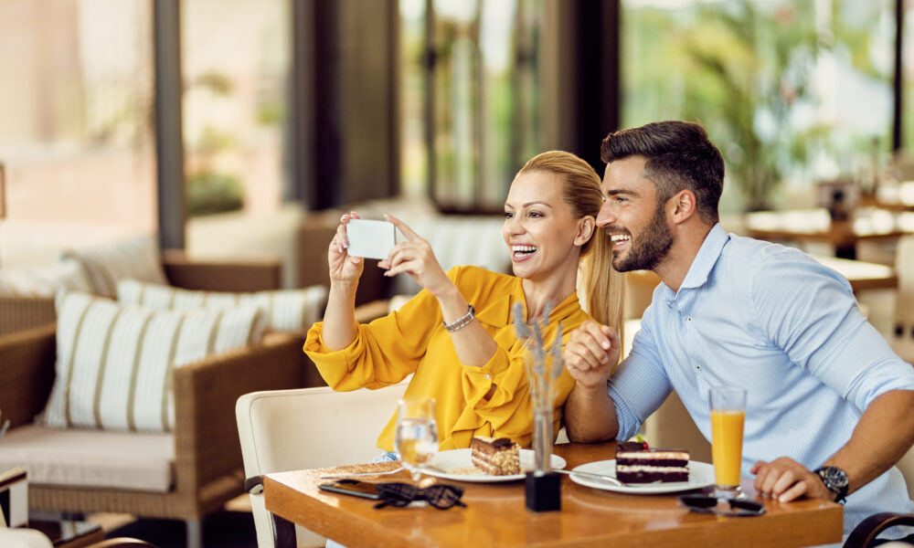 How can you watch the best free movies on HDPorn.Videos?