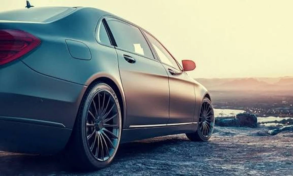 How to Plan a Luxury Car Purchase Around Your Budget in Miami